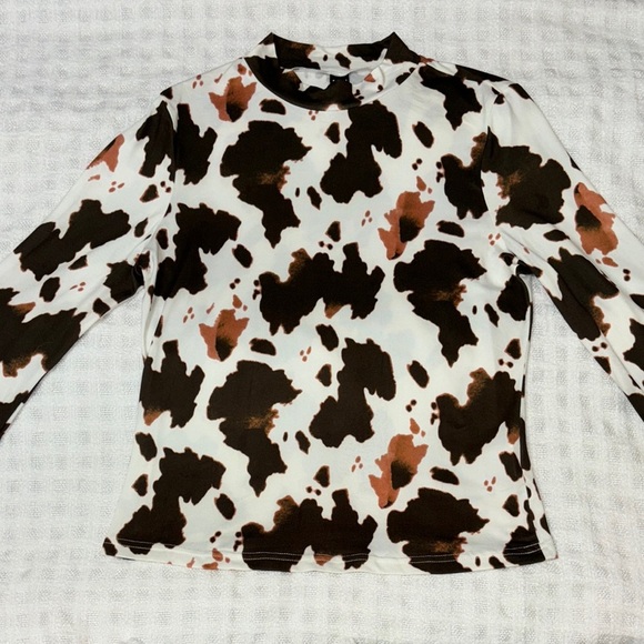 Shein Cow Print Long Sleeve Top - Picture 1 of 6